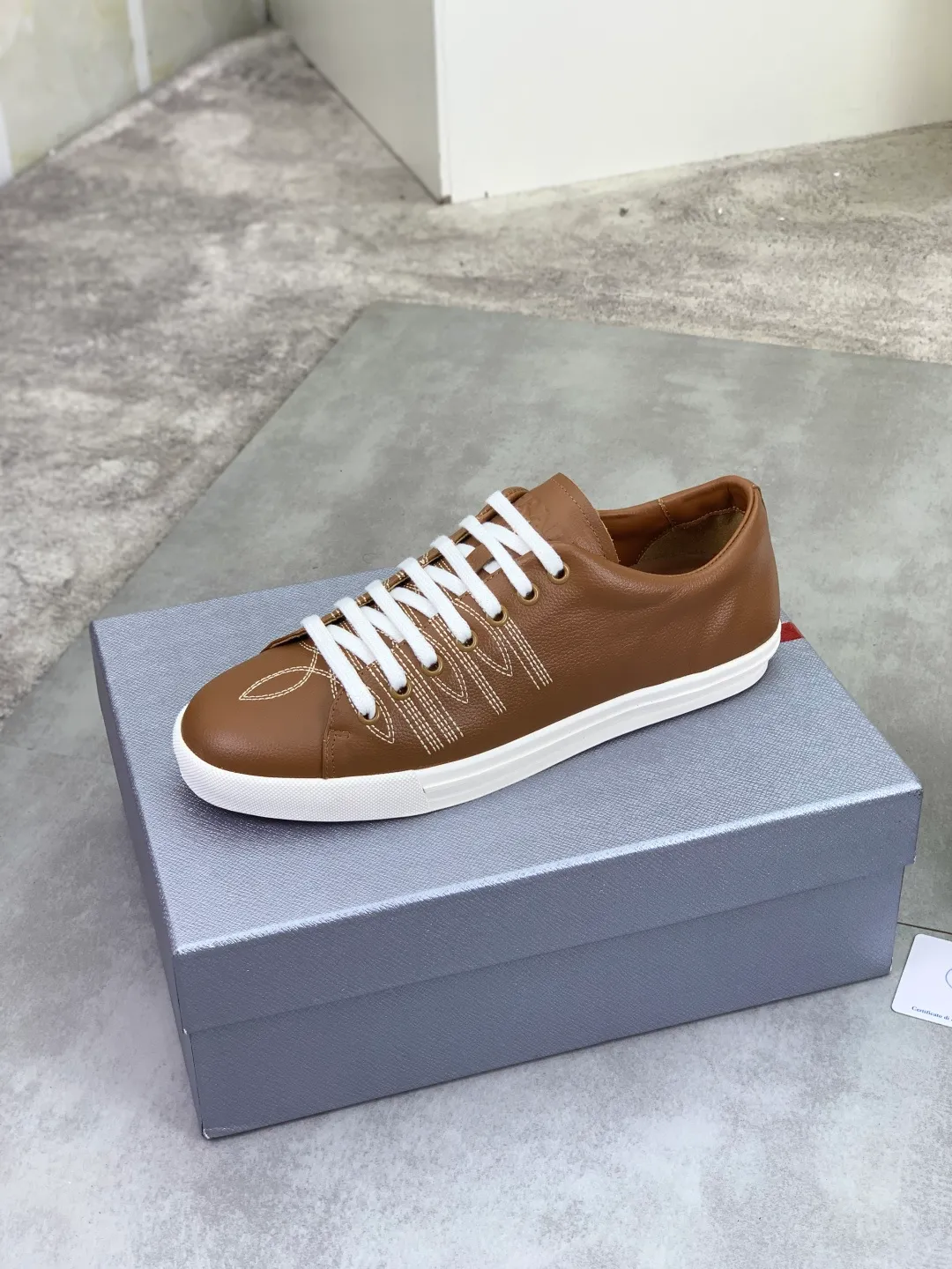Men's men's shoes P560💰[New model] The latest hot model is on the official website, 🆘 The trendy brand (Prada) mainly promotes the hot model, avant-garde and versatile fashion men's shoes private version mold opening, cowhide surface splicing 1:1.. Fashionable and simple, original imported cowhide lining cowhide feet; the atmosphere and personality are more fashionable, eye-catching and pursuing class. It will subvert the old ideas and be a must-have for fashion trendsetters with you! Must keep it for yourself! Tall and comfortable, large and low, high-end quality workmanship. Code number: 38-44 3️⃣optional.